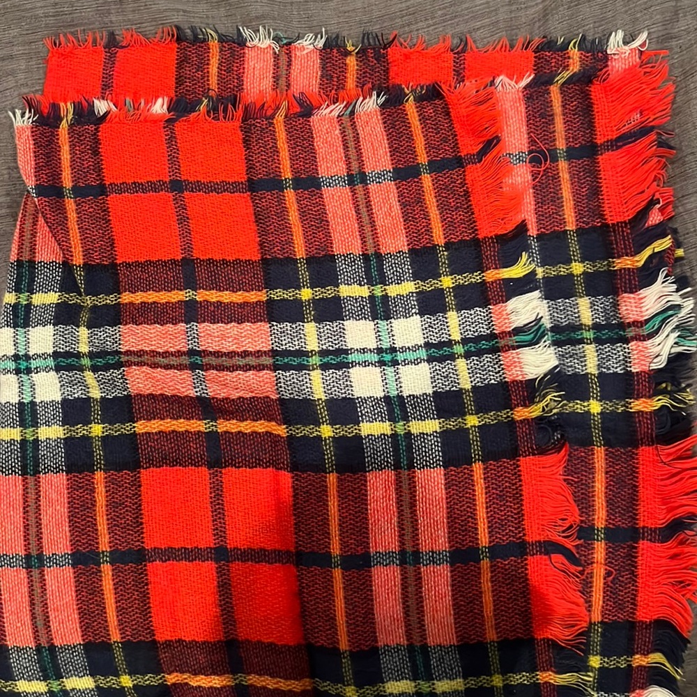 Large tartan wrap/scarf